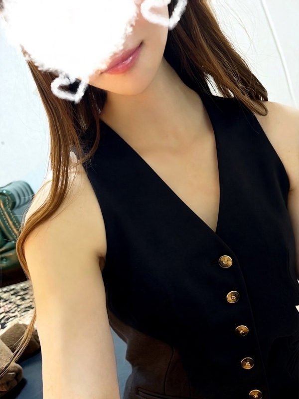 白井まりな