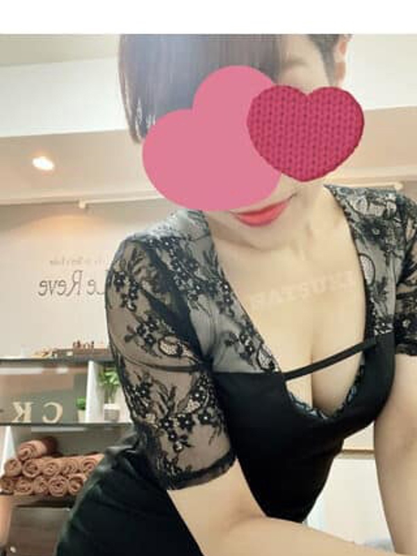 夏木ひとみ
