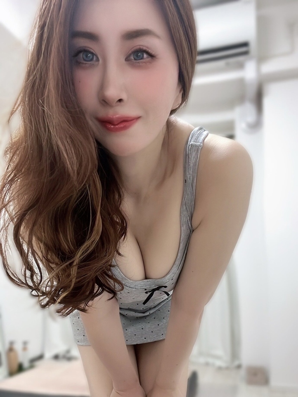 財前えれな